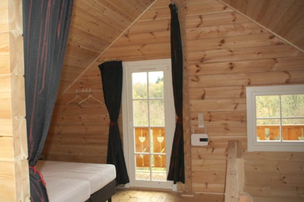 House | 4 bedrooms, individually furnished, bed sheets