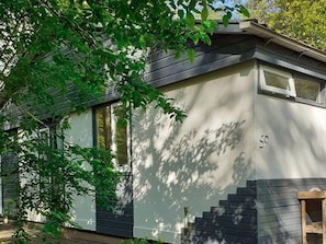 Exterior - Holiday Home With Atmospheric Decor and Veranda, on the Edge of the Veluwe (Nunspeet)
