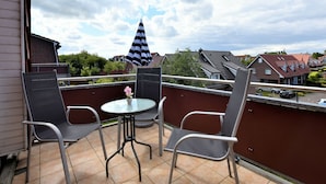 Apartment | Balcony - Cozy Apartment in Ostseebad Boltenhagen near Beach (Boltenhagen)