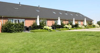 Pretty Farmhouse in Haaksbergen near Forest