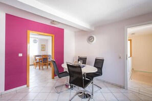 Apartment | Dining
