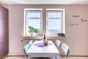 Apartment | Dining