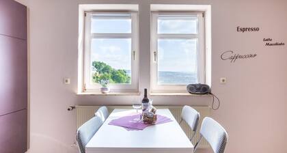 Heritage Apartment in Battenberg near Skiing