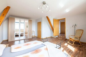 Apartment | 2 bedrooms, bed sheets - Heritage Apartment in Battenberg near Skiing (Battenberg)