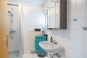 Apartment | Bathroom
