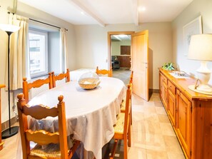 Cottage | Dining