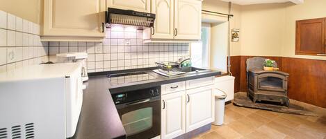 Cottage | Dapur peribadi | Peti sejuk