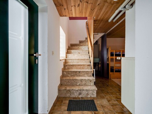 Idyllisches Ferienhaus mit Wald in der Nahe