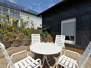 House | Balcony - New Semi-detached House With Modern and Mediterranean Interior and Terrace (Mastershausen)