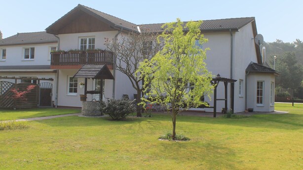 Exterior - Luxurious Apartment in Wischuer With Fenced Garden, Barbecue (Biendorf)