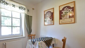 Dining - Luxurious Apartment in Wischuer With Fenced Garden, Barbecue (Biendorf)