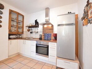 Apartment | Eigene Küche | Mikrowelle, Ofen, Wasserkocher mit Kaffee-/Teezubehör