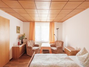 2 bedrooms, individually furnished, bed sheets