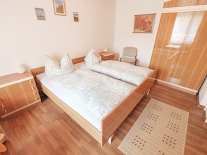 2 bedrooms, individually furnished, bed sheets