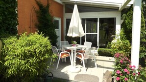Balcony - Cozy Apartment in Birkenbeul With Private Terrace (Birkenbeul)