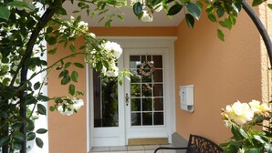 Reception - Cozy Apartment in Birkenbeul With Private Terrace (Birkenbeul)