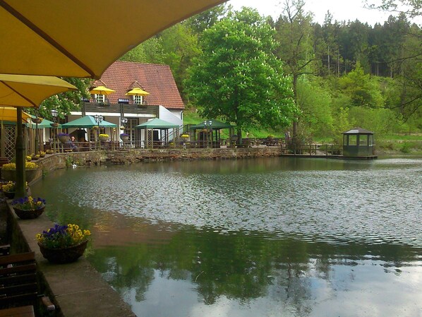 Apartment | Exterior - Flat in Bellenberg With Sunbathing Lawn (Horn-Bad Meinberg)