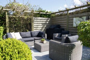 House | Balcony - Holiday Home in Kortgene Near Lake Veere (Kortgene)