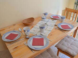 Apartment | Dining - Cozy Apartment in Kerpen With Garden (Kerpen)