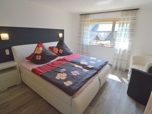 Apartment | 1 bedroom, individually furnished, bed sheets - Cozy Apartment in Kerpen With Garden (Kerpen)