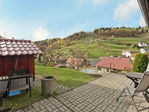 House | Exterior - Quiet Home Near Vessertal (Schleusegrund)