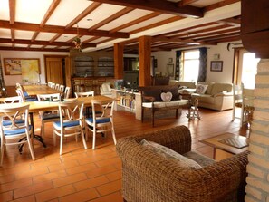 Dining - Modern Holiday Home in Hondschoote With Garden (Hondschoote)