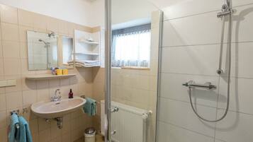 Apartment | Bathroom
