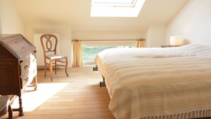 Huis | 4 slaapkamers, individueel gemeubileerd, beddengoed