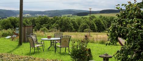 House | Outdoor dining