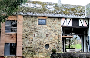 House | Exterior - Studio in Former Coach House (Waimes)