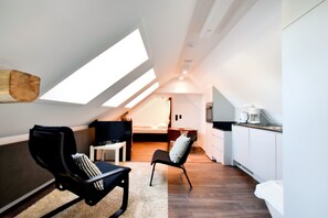 House | Living room - Studio in Former Coach House (Waimes)