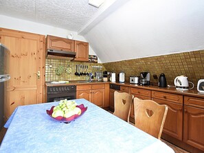 Apartment | Tempat makan