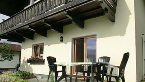 Balcony - Sunlit Apartment near Ski Area in Walchen (Piesendorf)