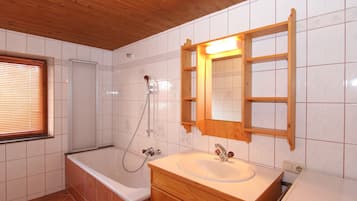 Departamento | Baño | Tina con regadera