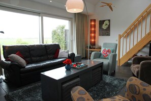 House | Living room - Holiday Home in Langweer With Infrared Sauna (Langweer)