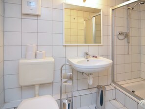 Shower - Cozy Apartment in Usseln With Forest Near (Willingen (Upland))