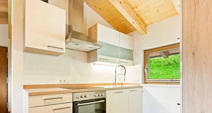 Comfy Apartment in Hollersbach im Pinzgau near Lake