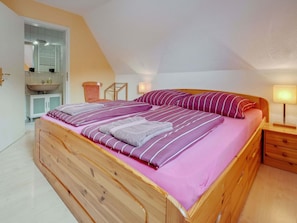 Apartment | 1 bedroom, individually furnished, bed sheets - Stylish Apartment in Merschbach near Forest (Merschbach)