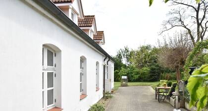 Quaint Apartment in Insel Poel near Beach