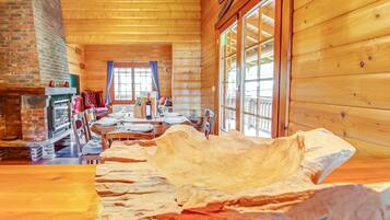 Chalet | 2 chambres, ameublement personnalisé, draps fournis