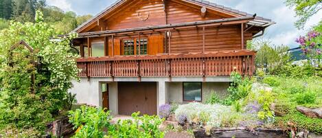 Chalet | Exterior