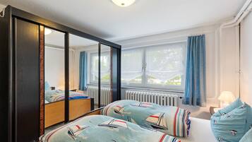 Apartment | 2 bedrooms, individually furnished, bed sheets