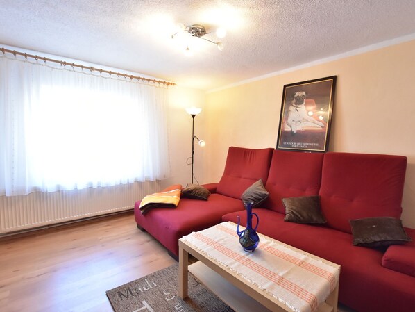 Apartment | Living room - Spacious Apartment in Rakow near Sea (Am Salzhaff)