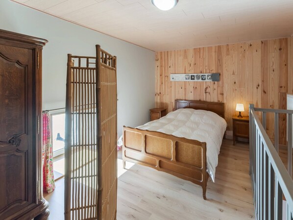 House | 3 bedrooms, individually furnished