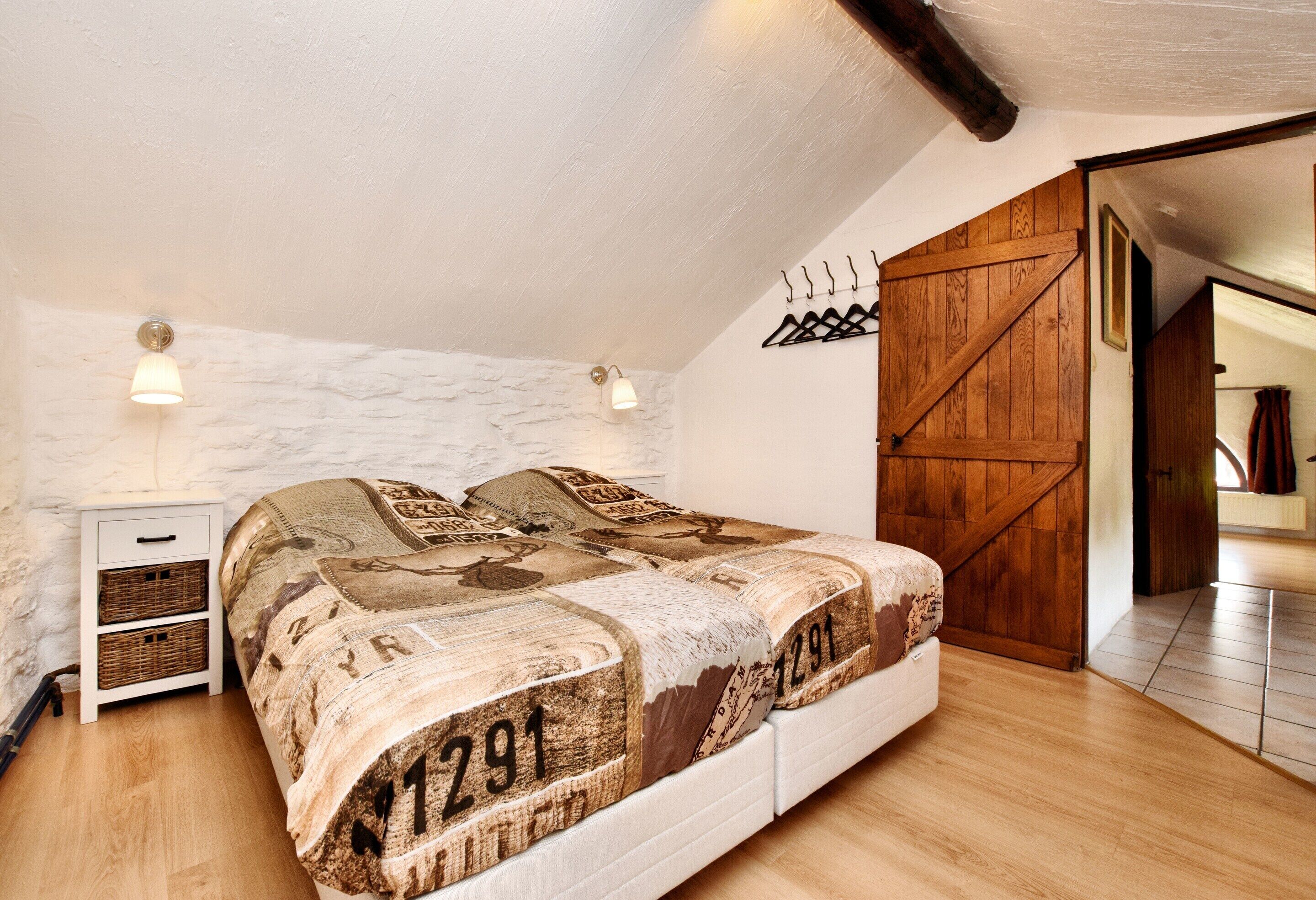 House | 2 bedrooms, individually furnished, bed sheets