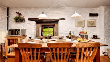 House | Dining