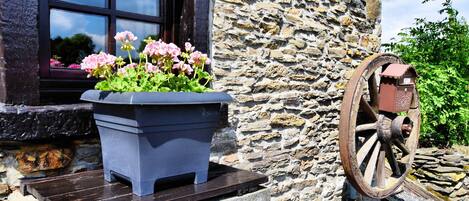 House | Exterior detail