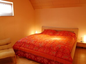 Apartment | 2 bedrooms, individually furnished, bed sheets - Cozy Apartment in Niederehe Eifel near Forest (Üxheim)