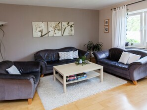 Apartment | Living area - Cozy Apartment in Niederehe Eifel near Forest (Üxheim)