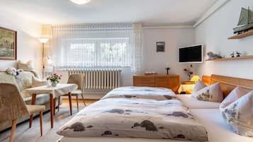 Apartment | 2 bedrooms, individually furnished, bed sheets